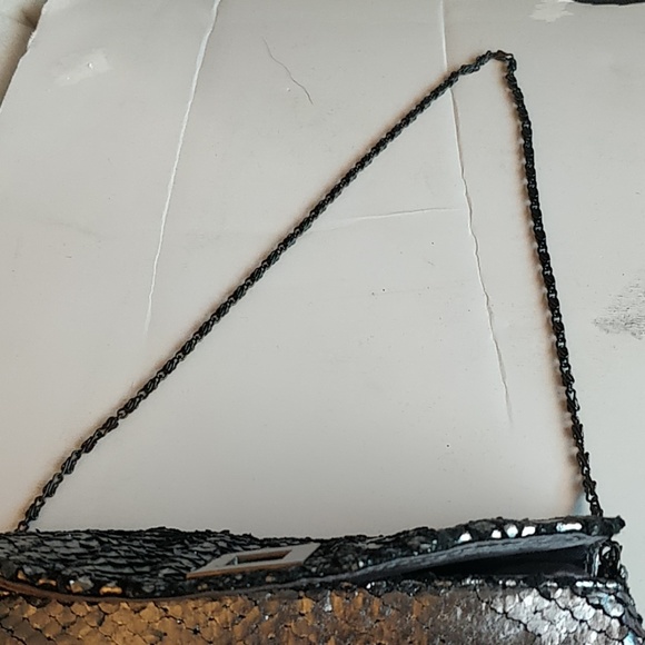 COPY - Silver shimmer Formal Purse - Picture 4 of 5